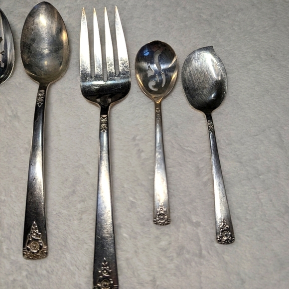 Vintage W.M. Rogers 5 Piece Reinforced Silver Plated Serving Ware - Picture 7 of 8